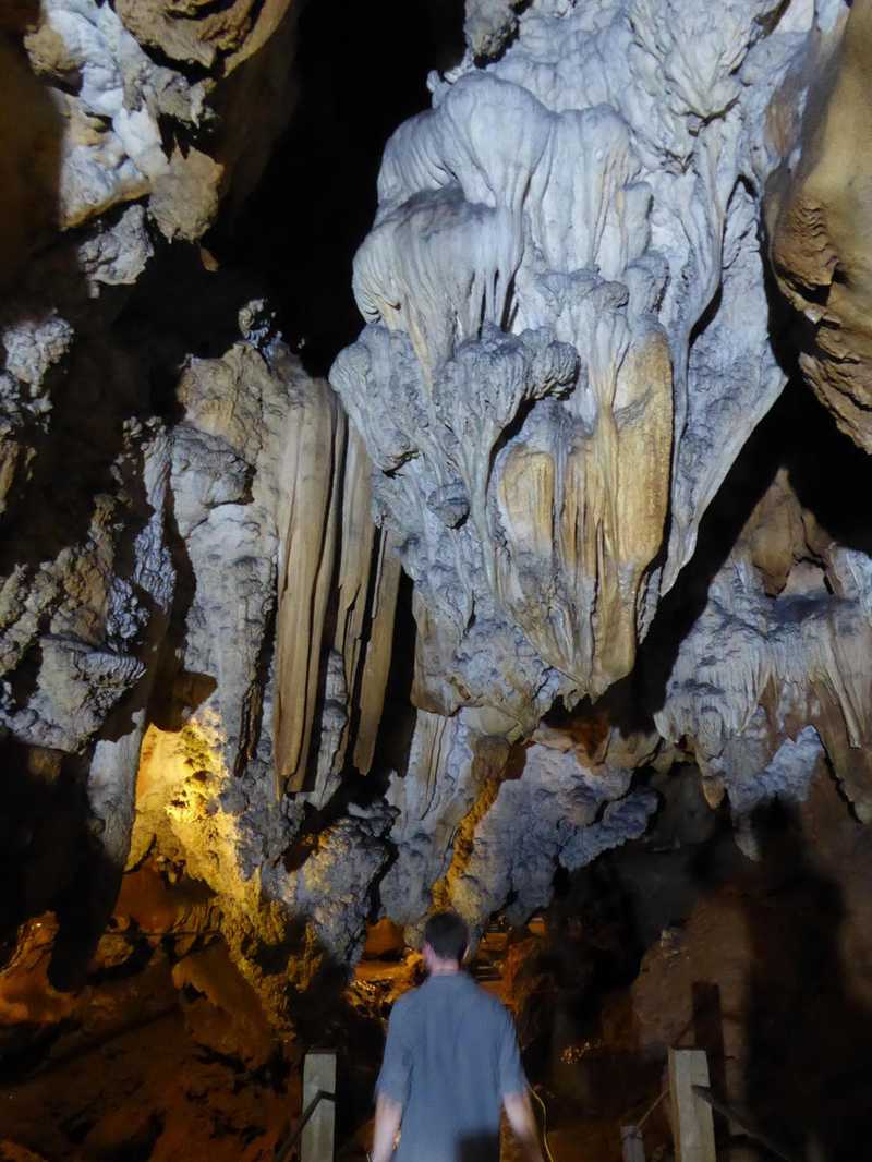 The cave is well worth it, although looks like it might get mobbed in high season.