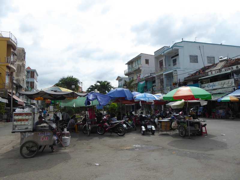 The square in Tra On. Banh Mi lady packed up shortly after providing our lunch, phew!