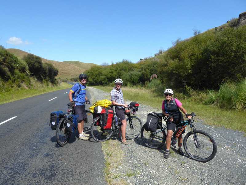 Chatting with friendly Aussie E-MTBers. This is a concept I could get on board with!